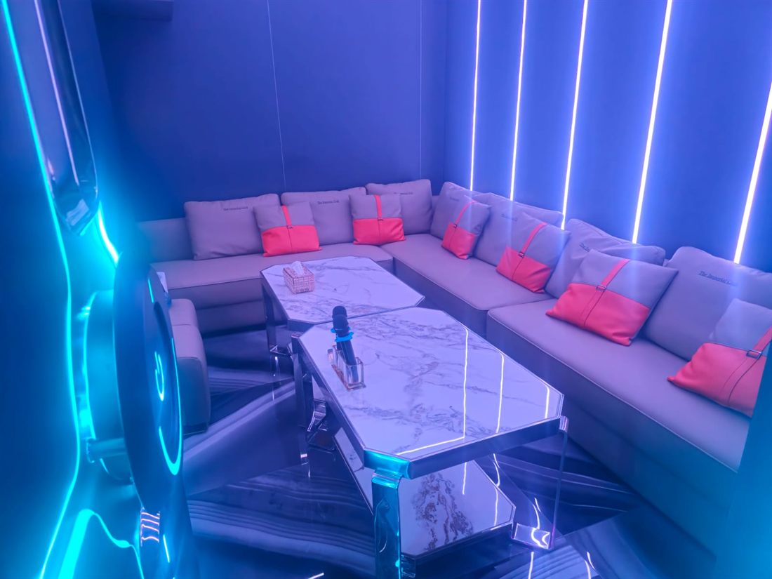 Butterfly KTV interior 1