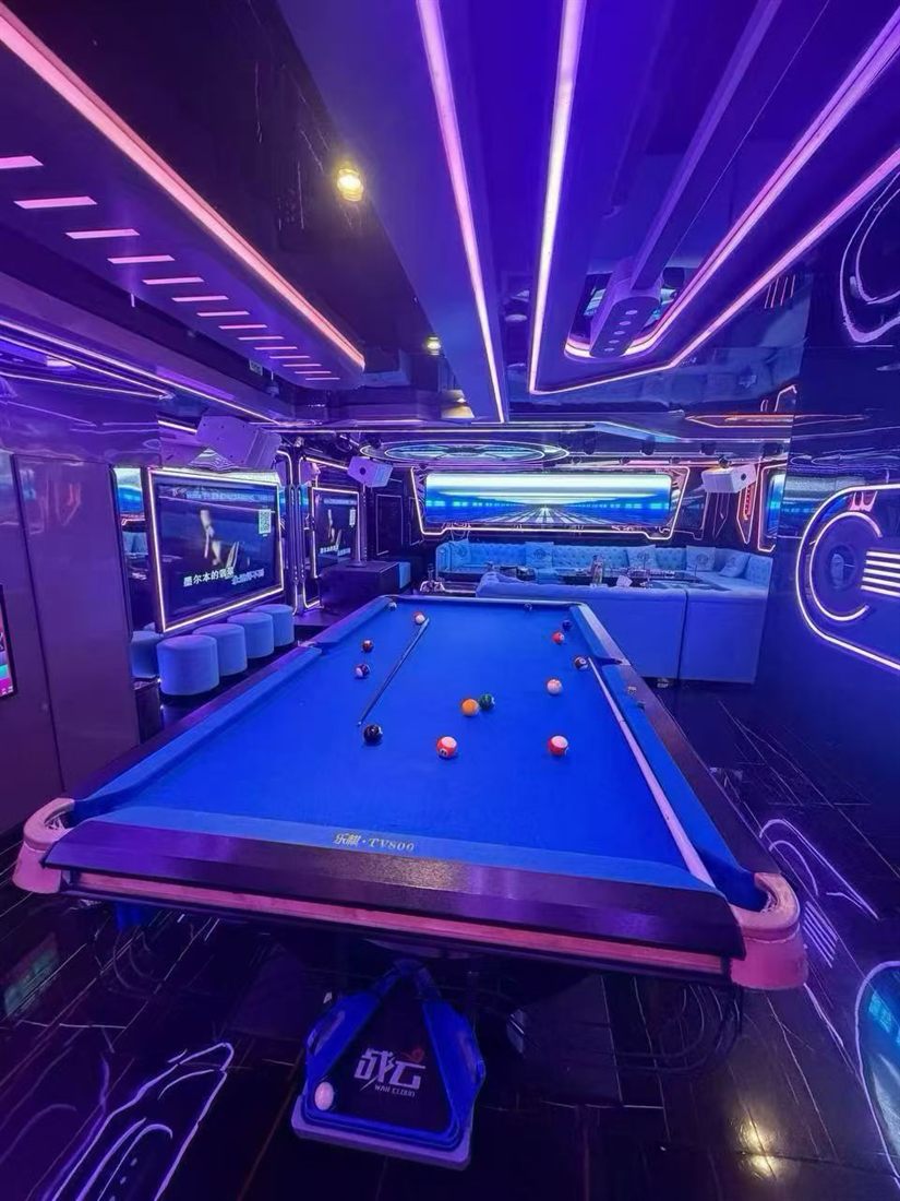 Rose Gold KTV interior 4